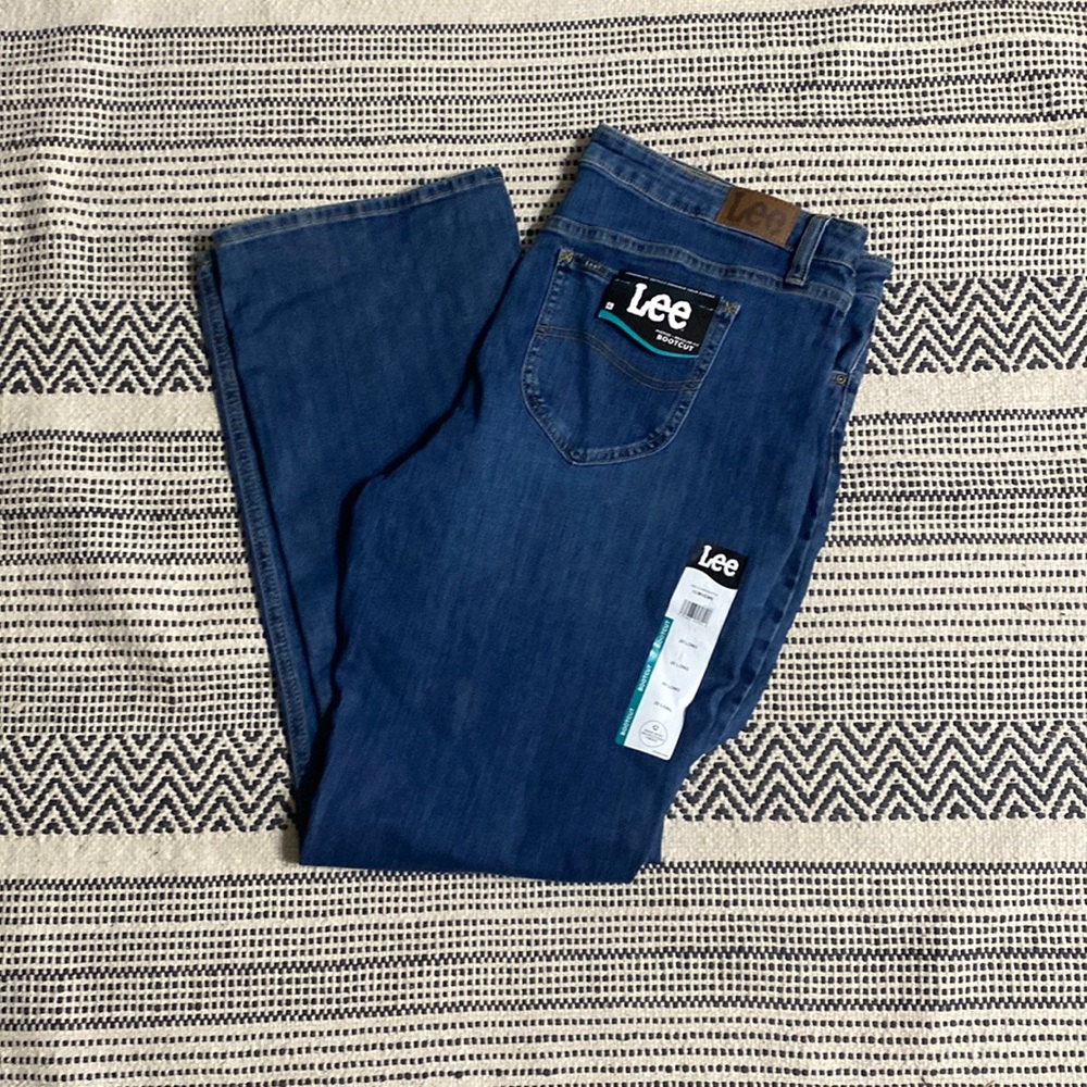NWT size 20 Lee bootcut jeans